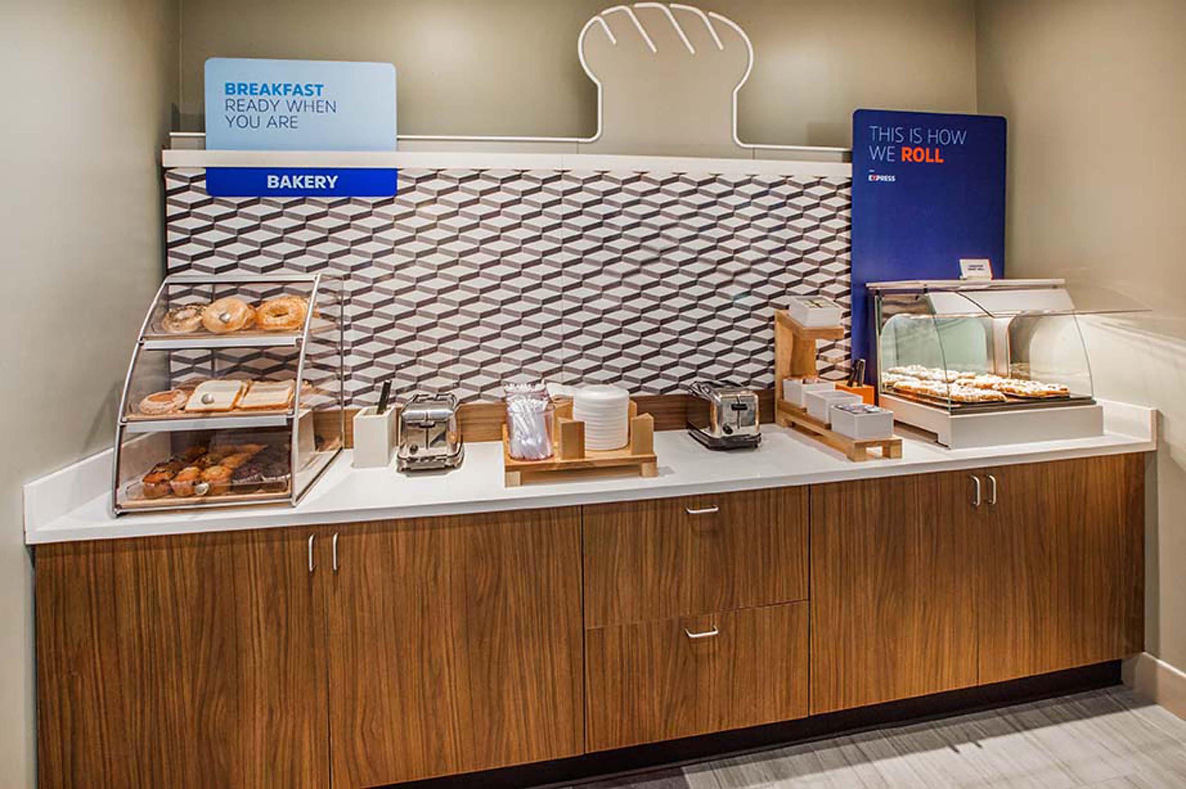 Holiday Inn Express Hotel & Suites Kansas City - Grandview By Ihg Extérieur photo