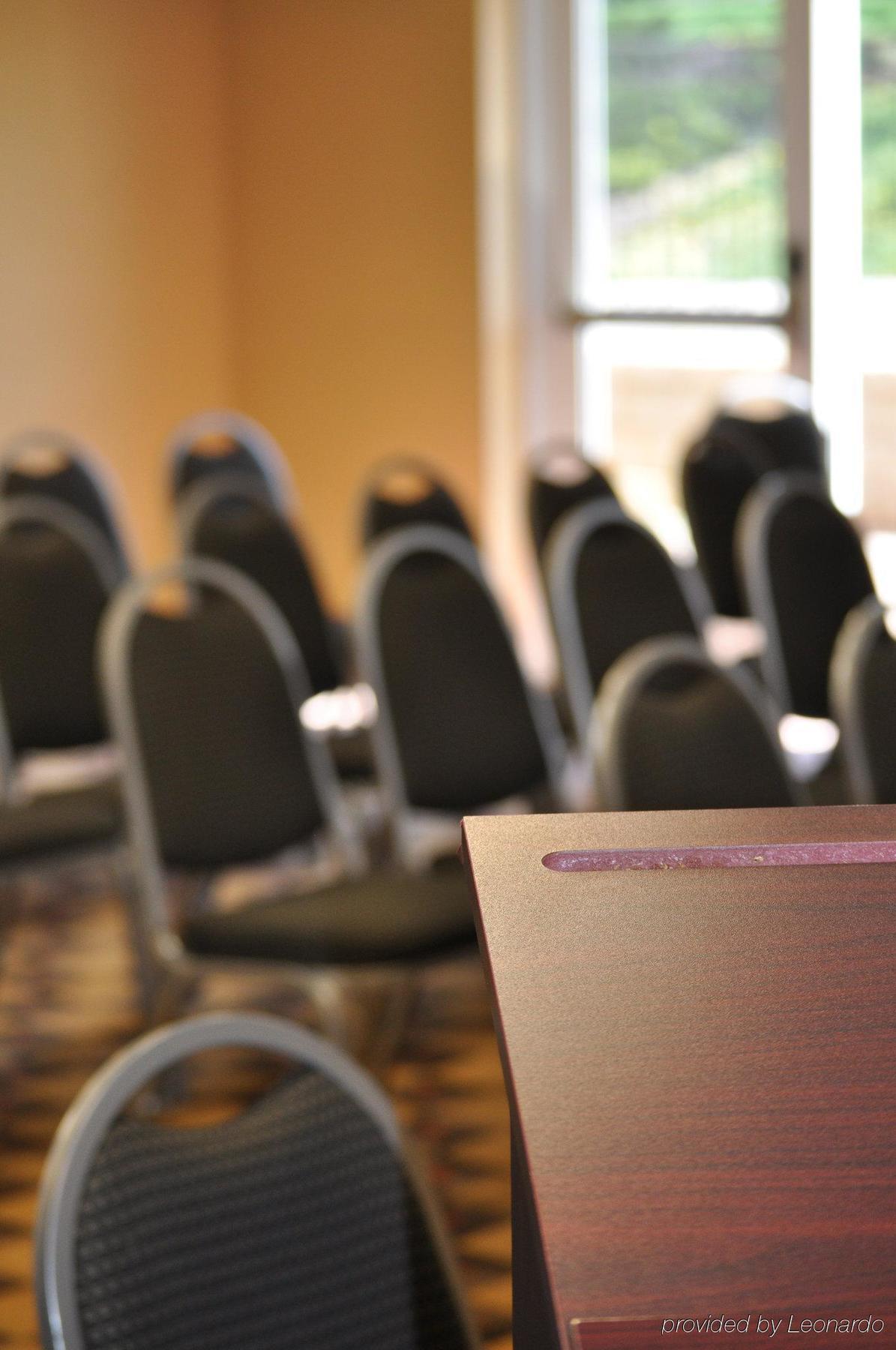 Holiday Inn Express Hotel & Suites Kansas City - Grandview By Ihg Extérieur photo